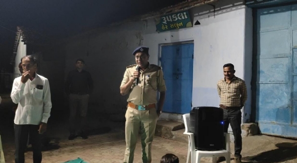 ગુન્હાખોરી અટકાવવાની અમરેલી જિલ્લામાં પ્રથમ નવતર પહેલ — જીરા ગામની મહિલા સરપંચ દક્ષાબેન ચોડવાડીયાની અનોખી પહેલ પ્રશંસનીય બની