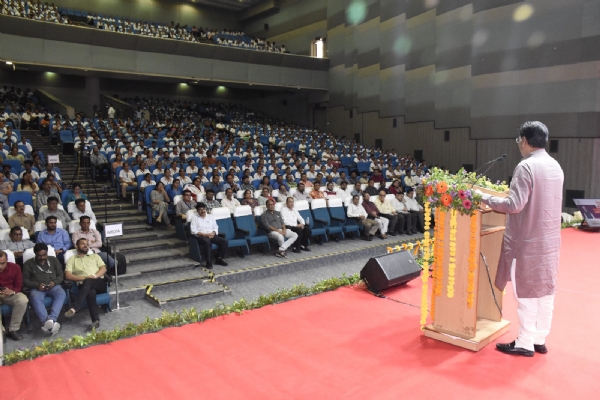ટી.બી.ના નિદાન માટે 180 Truenat મશીનોનું કર્યું લોકાર્પણ