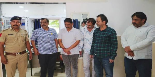 ભરૂચ એલસીબીએ સોના આઈસ ફેક્ટરીમાંથી, 9 કરોડનું ડબ્બા ટ્રેડિંગ પકડી પાડ્યું