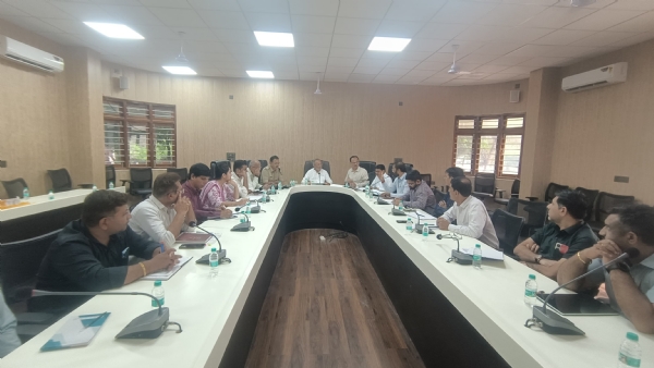 કેબિનેટમંત્રી અર્જુન મોઢવાડીયાનીઅધ્યક્ષતામાં કમોસમી વરસાદને લઈ ને અધિકારીઓ સાથે બેઠક યોજી.