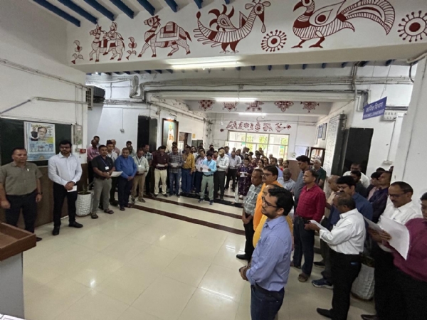 ભાવનગર રેલવે મંડળમાં ‘ ભાવનગર રેલવે મંડળમાં ‘