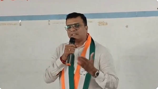 અમરેલીમાં “ખેતી બચાવો સત્યાગ્રહ” પહેલા પ્રતાપ દુધાતની તીખી પ્રતિક્રિયા : “સરકારને શરમ આવવી જોઈએ” અમરેલીમાં “ખેતી બચાવો સત્યાગ્રહ” પહેલા પ્રતાપ દુધાતની તીખી પ્રતિક્રિયા : “સરકારને શરમ આવવી જોઈએ”