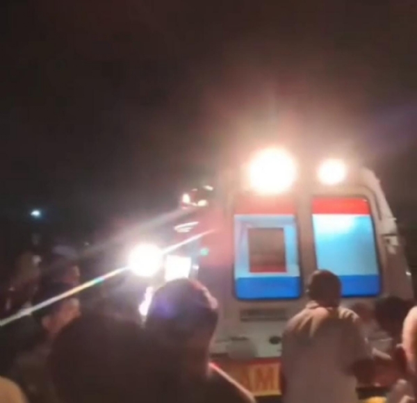 અમરેલીના ચિતલ નજીક ખાનગી બસ પલટી, 3 મુસાફરોને ઈજા — વરસાદી માહોલ વચ્ચે અકસ્માતથી હાહાકાર