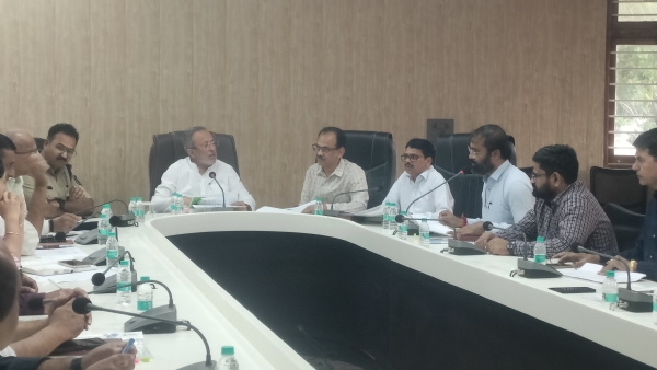 કેબિનેટમંત્રી અર્જુન મોઢવાડીયાનીઅધ્યક્ષતામાં કમોસમી વરસાદને લઈ ને અધિકારીઓ સાથે બેઠક યોજી.