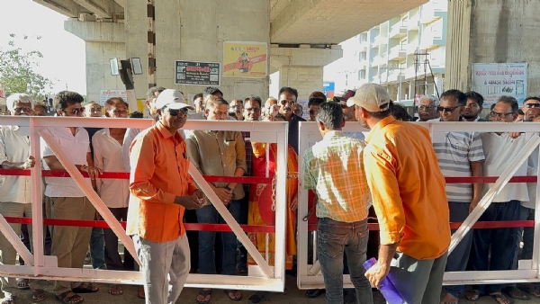 ચાર માસ બાદ ઉદ્યોગનગરનું ફાટક ખુલ્યું.