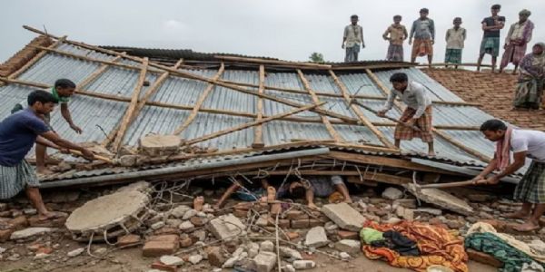 બિહારના દાનાપુરમાં એક કાચું તૂટી પડવાથી પતિ, પત્ની અને ત્રણ બાળકો સહીત પાંચના મોત થયા