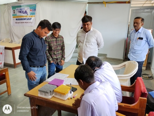 પોરબંદરમાં “ફિટ મીડિયા – ફિટ ઇન્ડિયા” અભિયાન અંતર્ગત મેડિકલ કેમ્પનુ આયોજન કરાયુ.