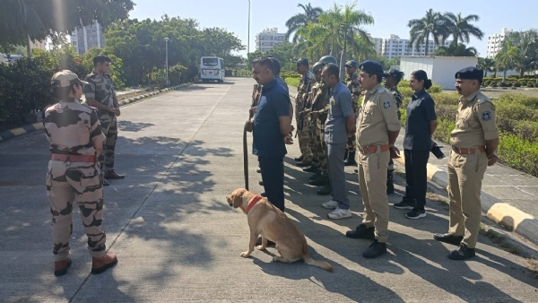 દિલ્હી બ્લાસ્ટ બાદ પોરબંદર પોલીસ એક્શન મોડમા. દિલ્હી બ્લાસ્ટ બાદ પોરબંદર પોલીસ એક્શન મોડમા.