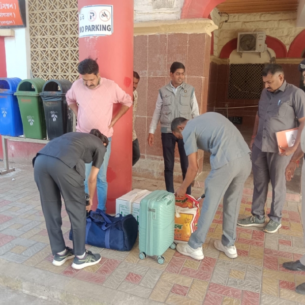 દિલ્હી બ્લાસ્ટ બાદ પોરબંદર પોલીસ એક્શન મોડમા. દિલ્હી બ્લાસ્ટ બાદ પોરબંદર પોલીસ એક્શન મોડમા.