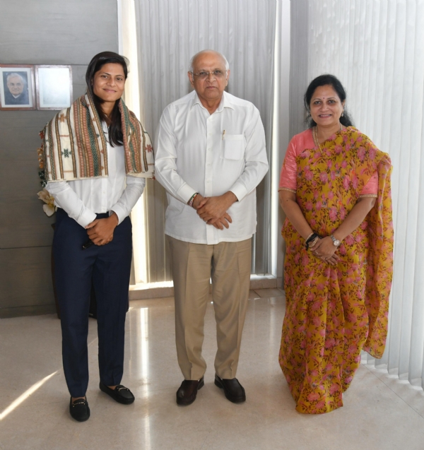 ગાંધીનગર ખાતે મુલાકાત કરી