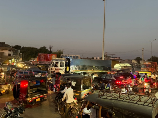 જુબેલી પુર પર ટ્રાફિક સમસ્યાનું નિરાકરણ કરવા રજુઆત.
