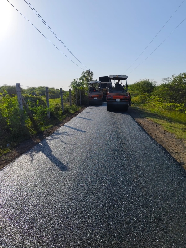 રસ્તાઓનું સમારકામ અને એપ્રોચકામ રસ્તાઓનું સમારકામ અને એપ્રોચકામ