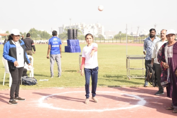 ભાવનગર શહેરના સિદસર સ્પોર્ટ્સ કોમ્પલેક્ષ ખાતે સાંસદ ખેલ મહોત્સવ-2025નો પ્રારંભ ભાવનગર શહેરના સિદસર સ્પોર્ટ્સ કોમ્પલેક્ષ ખાતે સાંસદ ખેલ મહોત્સવ-2025નો પ્રારંભ