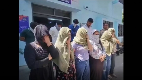 કુટણખાનું ઝડપાયું