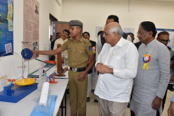 શ્વેત ક્રાંતિથી રાષ્ટ્ર ક્રાંતિ તરફ પ્રયાણ — અમિતભાઈ શાહના હસ્તે સૈનિક સ્કૂલ અને ઓર્ગેનિક પ્લાન્ટનું લોકાર્પણ