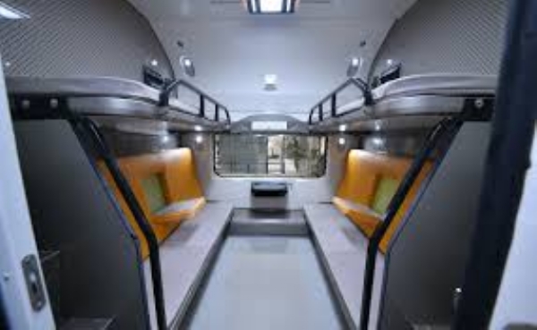 દેશની પ્રથમ સ્લીપર વંદે ભારત ટ્રેન અમદાવાદ થી 130ની સ્પીડે મુંબઈ સેન્ટ્રલ પહોંચી દેશની પ્રથમ સ્લીપર વંદે ભારત ટ્રેન અમદાવાદ થી 130ની સ્પીડે મુંબઈ સેન્ટ્રલ પહોંચી