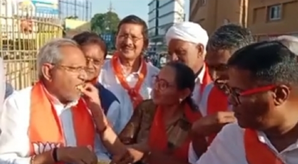 બિહાર વિધાનસભા ચૂંટણીમા NDAગઠબંધનને સ્પષ્ટ બહુમતી મળ્યા બાદ પાટણ શહેરમાં ઉજવણી બિહાર વિધાનસભા ચૂંટણીમા NDAગઠબંધનને સ્પષ્ટ બહુમતી મળ્યા બાદ પાટણ શહેરમાં ઉજવણી