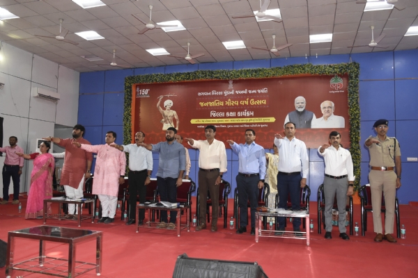 હરેશભાઈ ઠુંમરના અધ્યક્ષ સ્થાને હરેશભાઈ ઠુંમરના અધ્યક્ષ સ્થાને