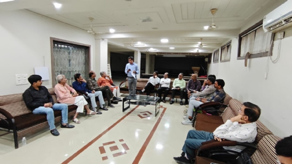 આગામી વાઇબ્રન્ટ ગુજરાત રીજનલ કોન્ફરસના આયોજન અંગે પોરબંદર જિલ્લા-સ્તરીય મિટિંગ યોજાઈ. આગામી વાઇબ્રન્ટ ગુજરાત રીજનલ કોન્ફરસના આયોજન અંગે પોરબંદર જિલ્લા-સ્તરીય મિટિંગ યોજાઈ.