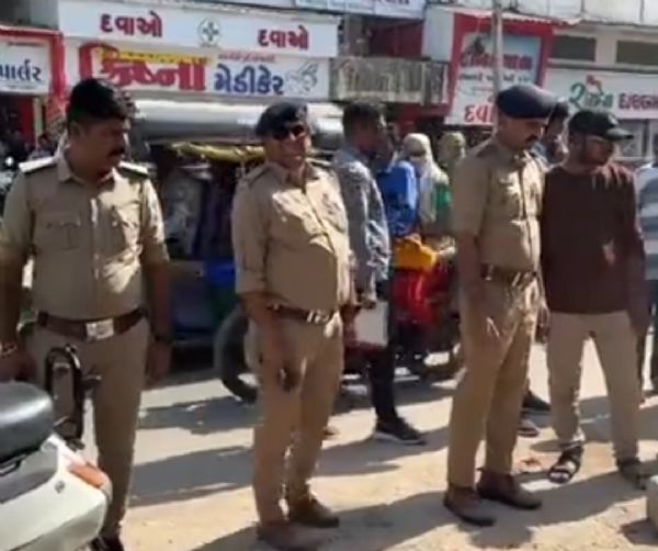 પાટણમાં નવા બસ સ્ટેશન અગાઉ દબાણ હટાવવાની કાર્યવાહી