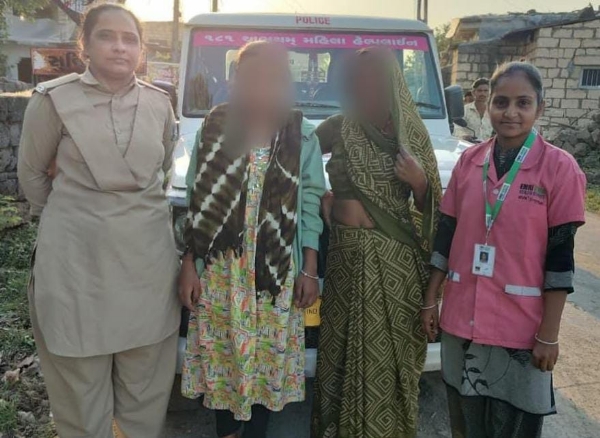 ૧૫ વર્ષની તરુણીનું પરિવાર સાથે મિલન ૧૫ વર્ષની તરુણીનું પરિવાર સાથે મિલન