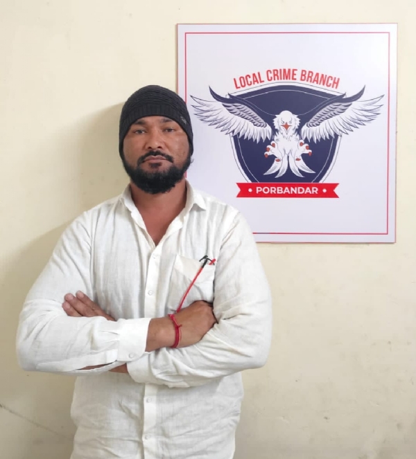 હથિયારધારા ના ગુન્હા માં બે વર્ષ થી ફરાર આરોપી ઝડપાયો. હથિયારધારા ના ગુન્હા માં બે વર્ષ થી ફરાર આરોપી ઝડપાયો.