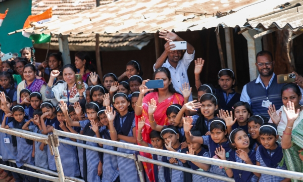 ડેડીયાપાડા ખાતે વડાપ્રધાન મોદીનું વિશાળ જનસભાને સંબોધન,દેશની રક્ષા માટે આદિવાસી સમાજ હંમેશા આગળ ડેડીયાપાડા ખાતે વડાપ્રધાન મોદીનું વિશાળ જનસભાને સંબોધન,દેશની રક્ષા માટે આદિવાસી સમાજ હંમેશા આગળ