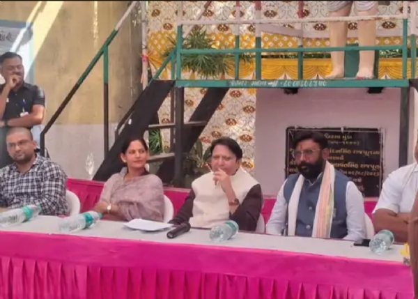 સિદ્ધપુરમાં બિરસા મુંડાની 150મી જન્મજયંતિ નિમિત્તે જનજાતીય ગૌરવ દિવસ ઉજવણી સિદ્ધપુરમાં બિરસા મુંડાની 150મી જન્મજયંતિ નિમિત્તે જનજાતીય ગૌરવ દિવસ ઉજવણી