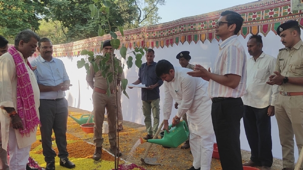 Ambaji ma birsa munda ni janm jayanti Ambaji ma birsa munda ni janm jayanti