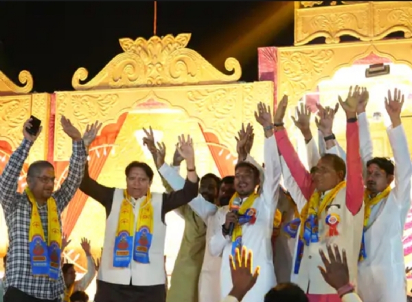 સિદ્ધપુરમાં શ્રી શ્યામ આરાધના મહોત્સવ,મોટી સંખ્યામાં ભક્તોએ ભાગ લીધો અને ખાટુ શ્યામજીના આશીર્વાદ પ્રાપ્ત કર્યા. સિદ્ધપુરમાં શ્રી શ્યામ આરાધના મહોત્સવ,મોટી સંખ્યામાં ભક્તોએ ભાગ લીધો અને ખાટુ શ્યામજીના આશીર્વાદ પ્રાપ્ત કર્યા.