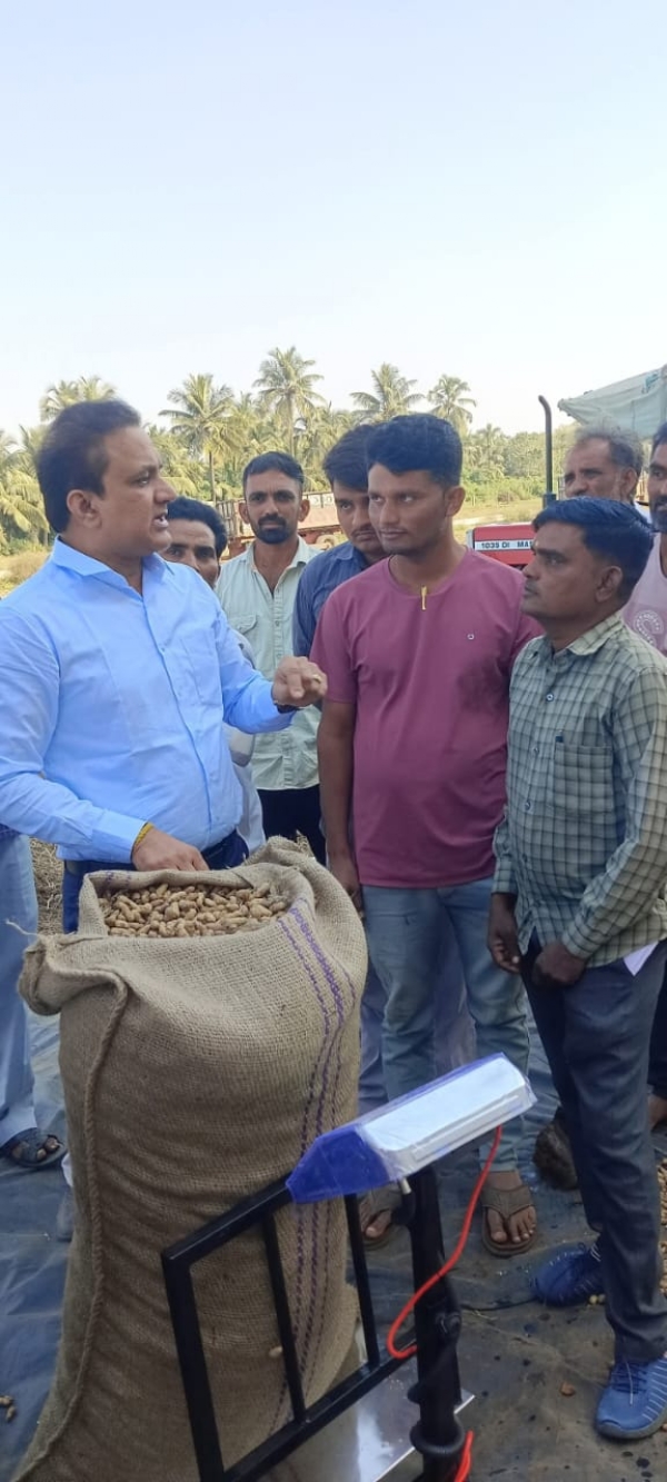 વેરાવળ તાલુકાનાં કાજલી માર્કેટીંગ યાર્ડ ખાતે વેરાવળ તાલુકાનાં કાજલી માર્કેટીંગ યાર્ડ ખાતે