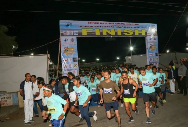 પોરબંદર ખાતે કોસ્ટલ હાફ મેરેથોન–2025 સફળતાપૂર્વક યોજાઇ. પોરબંદર ખાતે કોસ્ટલ હાફ મેરેથોન–2025 સફળતાપૂર્વક યોજાઇ.
