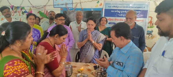 બાળ અધિકાર સંરક્ષણ આયોગના અધ્યક્ષ ધર્મિષ્ઠાબેન ગજ્જર બાળ અધિકાર સંરક્ષણ આયોગના અધ્યક્ષ ધર્મિષ્ઠાબેન ગજ્જર