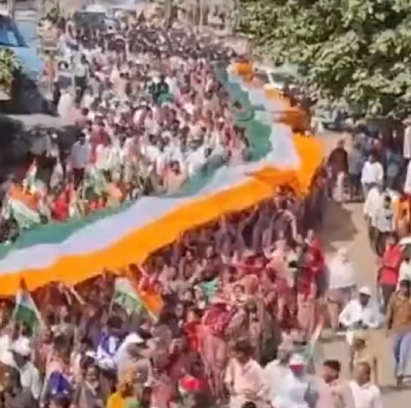 ચાણસ્મામાં સરદાર પટેલની 150મી જન્મજયંતિ પર યુનિટી માર્ચનુ આયોજન થયું. ચાણસ્મામાં સરદાર પટેલની 150મી જન્મજયંતિ પર યુનિટી માર્ચનુ આયોજન થયું.