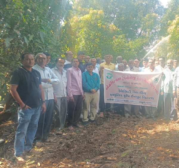 ધાવા ખાતે ખેડૂતો માટે પ્રાકૃતિક કૃષિ અંગે ધાવા ખાતે ખેડૂતો માટે પ્રાકૃતિક કૃષિ અંગે