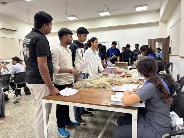 મેગા બ્લ્ડ ડોનેશન કેમ્પ