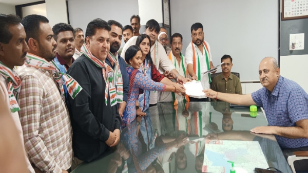 કલેક્ટરને આવેદન