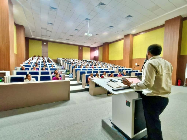 પોરબંદરમાં ‘The PoSH Act, 2013’ માર્ગદર્શન સેમિનારનું સફળ આયોજન.