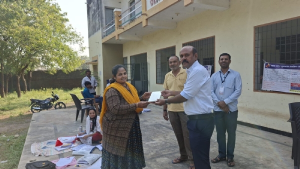 બુથ લેવલ ઓફિસરને સન્માનિત કરવામાં આવ્યા બુથ લેવલ ઓફિસરને સન્માનિત કરવામાં આવ્યા