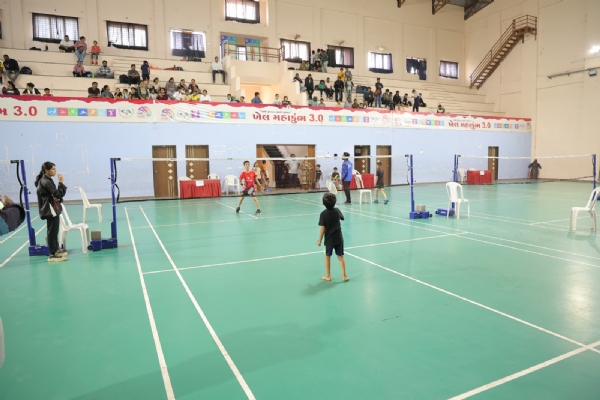 પોરબંદર ખાતે ખેલ મહાકુંભ અંતર્ગત બેડમિન્ટન સ્પર્ધાનું ભવ્ય આયોજન.