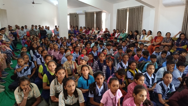 મહેસાણા તાલુકા કક્ષાનું બાળ વૈજ્ઞાનિક પ્રદર્શન હેમાગૌરી વિદ્યાસંકુલ, કંચનપુર–કોચવામાં સફળતાપૂર્વક યોજાયું મહેસાણા તાલુકા કક્ષાનું બાળ વૈજ્ઞાનિક પ્રદર્શન હેમાગૌરી વિદ્યાસંકુલ, કંચનપુર–કોચવામાં સફળતાપૂર્વક યોજાયું