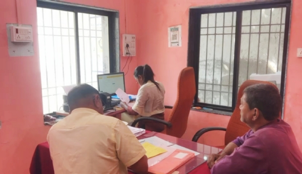 ભરૂચમાં નુકસાનીની સહાય માટે ખેડૂતો કૃષિ રાહત પેકેજ-KRP પોર્ટલ પર ફોર્મ ભરી રહ્યા છે