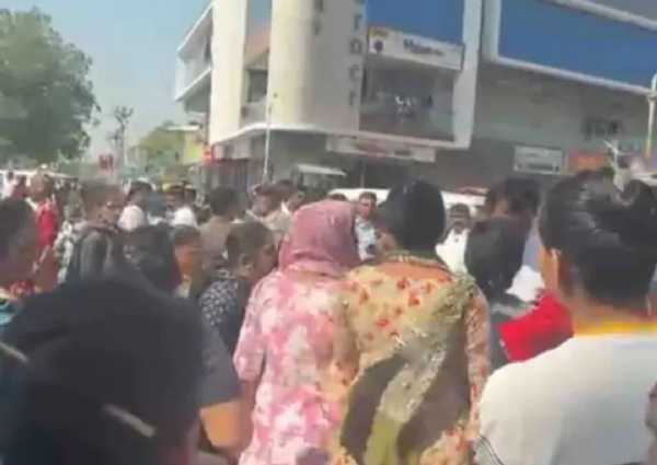 પાટણ શહેરમાં સરદાર વલ્લભભાઈ પટેલની 150મી જન્મજયંતિ નિમિત્તે આયોજિત ‘યુનિટી માર્ચ’ દરમિયાન મહિલાઓનો વિરોધ