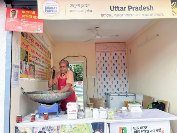 ધનેશ ગુપ્તા ધનેશ ગુપ્તા