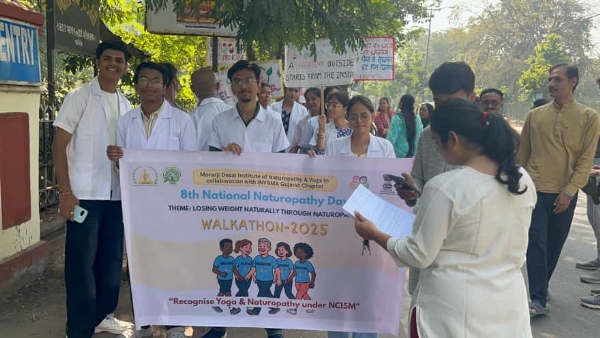 नेचुरोपैथी व योग डॉक्टरों ने दो प्रमुख मांगों को लेकर सौंपा ज्ञापन