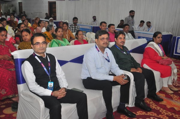 પોરબંદર ખાતે લીડ બેંક દ્વારા તમારા પૈસા, તમારો અધિકાર અભિયાનનો ભાગરૂપે મેગા જાગૃતિ કેમ્પ યોજાયો. પોરબંદર ખાતે લીડ બેંક દ્વારા તમારા પૈસા, તમારો અધિકાર અભિયાનનો ભાગરૂપે મેગા જાગૃતિ કેમ્પ યોજાયો.