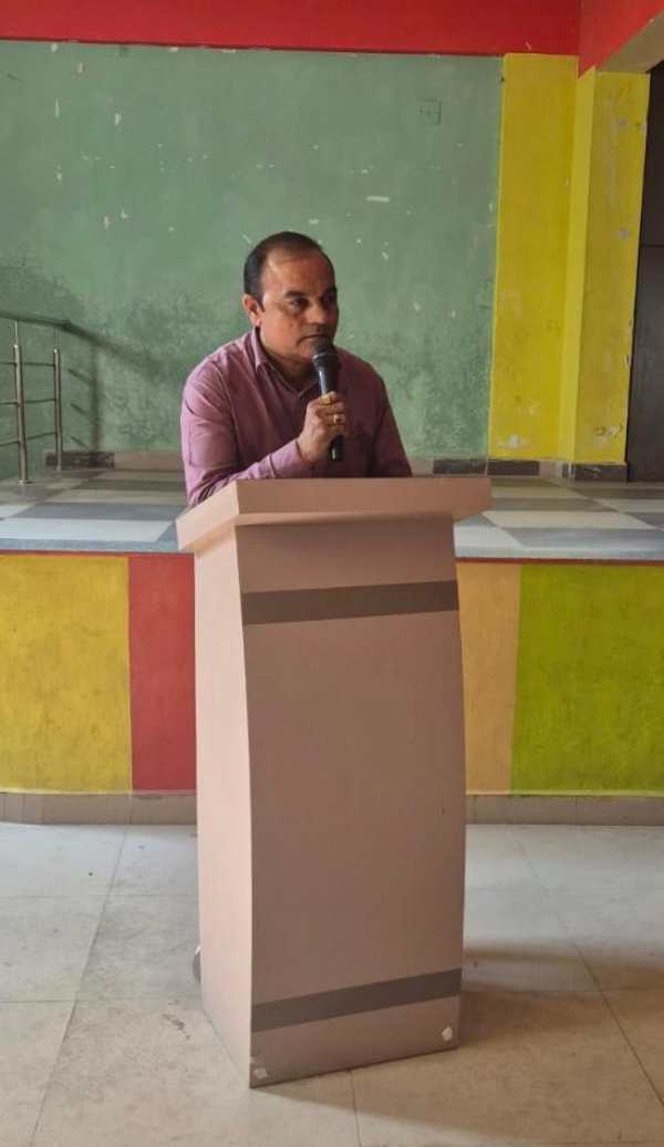 અક્ષર વિદ્યામંદિર ખાતે મતદાર યાદી કાર્યક્રમ અંગે જાગૃતતા સેમિનાર યોજાયો.