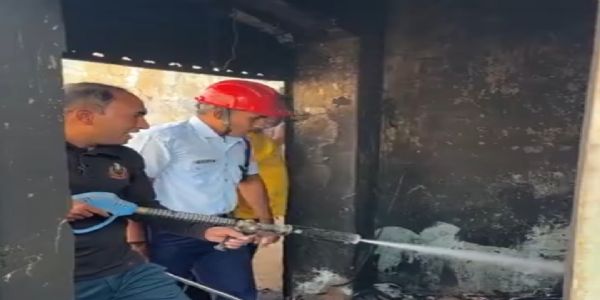 પાટણમાં ચોઇસ ટેલર દુકાનમાં આગ લાગી, 50 હજારથી વધુનું નુકસાન