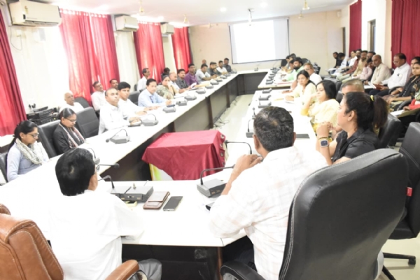 ઇન્ચાર્જ કલેક્ટરની અધ્યક્ષતામાં જિલ્લા સંકલન સહ ફરિયાદ નિવારણ સમિતિની બેઠક યોજાઈ.