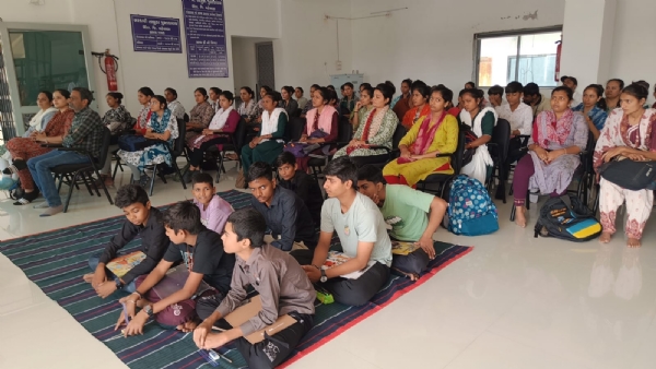 ઉંઝામાં રાષ્ટ્રીય ગ્રંથાલય સપ્તાહની ઉજવણી — પુસ્તકપ્રેમીઓને જોડતા વિવિધ કાર્યક્રમો ઉંઝામાં રાષ્ટ્રીય ગ્રંથાલય સપ્તાહની ઉજવણી — પુસ્તકપ્રેમીઓને જોડતા વિવિધ કાર્યક્રમો